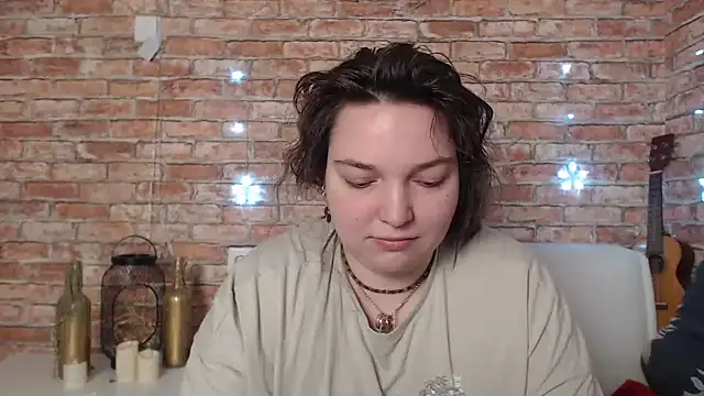 Amelia Kiss  online show from 01/02/25, 12:45