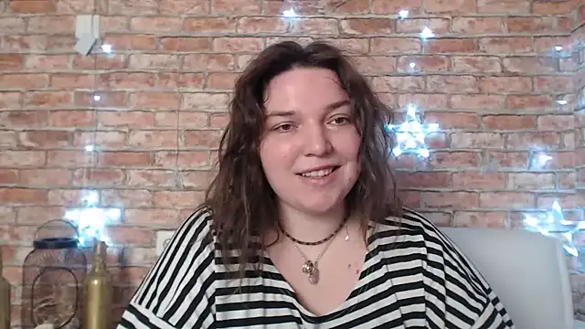 Amelia Kiss  online show from 01/20/25, 12:57