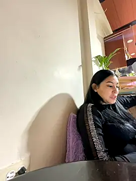 Snapshot of Sol_Miller chatting on 09/19/25, 12:23 Sol Miller online show from 09/19/25, 12:23