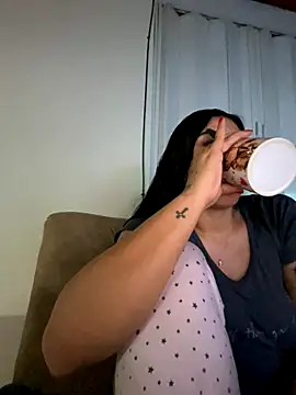 Snapshot of Sol_Miller chatting on 09/21/25, 04:47 Sol Miller online show from 09/21/25, 04:47