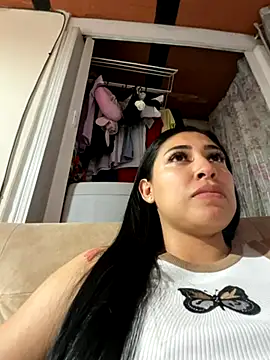 Snapshot of Sol_Miller chatting on 11/08/25, 01:17 Sol Miller online show from 11/08/25, 01:17