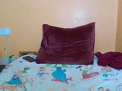 Prettyblackgal online show from 02/14/25, 04:37