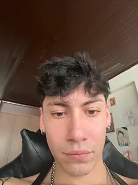 Snapshot of Amahd696 chatting on 10/22/25, 02:39 Amahd696 online show from 10/22/25, 02:39