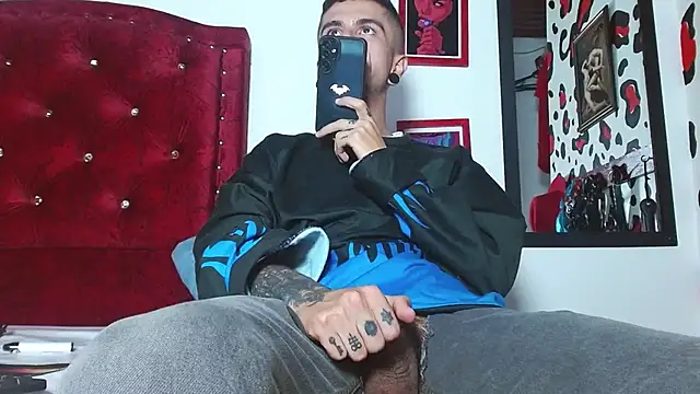 Aaron BigDickxxx online show from 12/11/24, 11:19