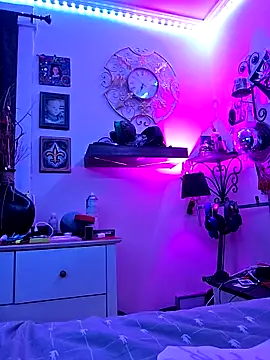 Snapshot of Twin2222 chatting on 09/24/25, 04:49 Twin2222 online show from 09/24/25, 04:49