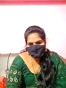 melina214 online show from 10/07/25, 04:37