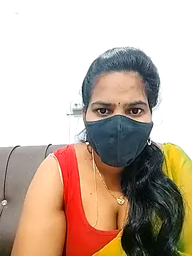 Snapshot of melina214 chatting on 02/12/26, 03:56 melina214 online show from 02/12/26, 03:56