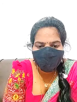 Snapshot of melina214 chatting on 02/17/26, 04:46 melina214 online show from 02/17/26, 04:46