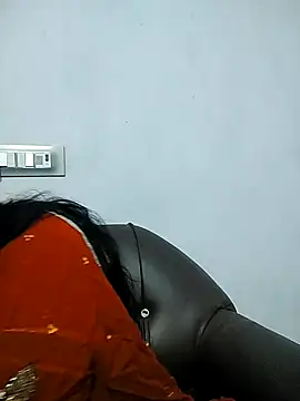 Snapshot of melina214 chatting on 03/01/26, 04:58 melina214 online show from 03/01/26, 04:58