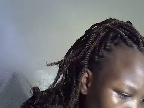 Snapshot of Sonnia_ chatting on 01/17/26, 07:13 Sonnia online show from 01/17/26, 07:13