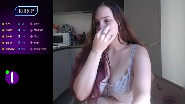 Snapshot of Dominahot4you chatting on 09/14/25, 07:51 Dominahot4you online show from 09/14/25, 07:51