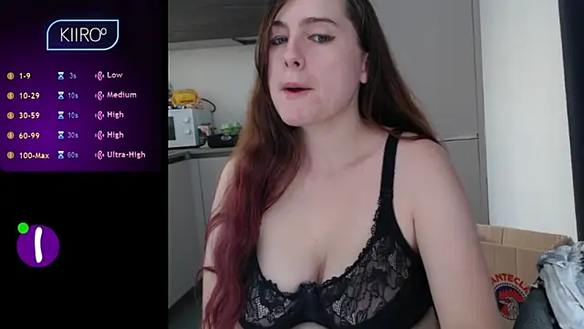 Snapshot of Dominahot4you chatting on 10/09/25, 07:39 Dominahot4you online show from 10/09/25, 07:39