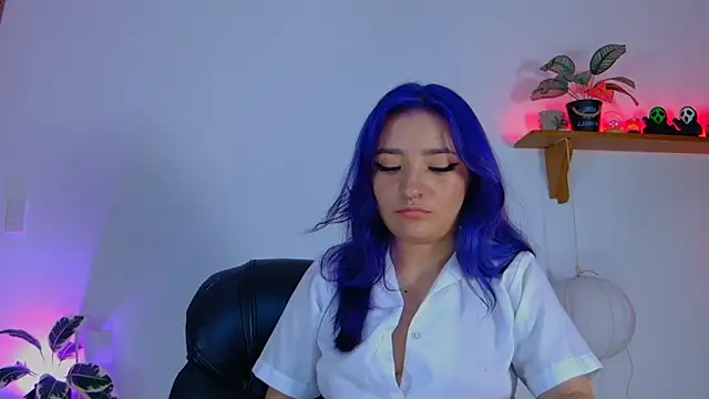 vayolett01 dakotta online show from 10/21/25, 02:45