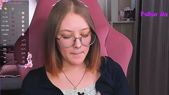 Snapshot of bunny_bubble chatting on 12/21/24, 09:25 bunny bubble online show from 12/21/24, 09:25