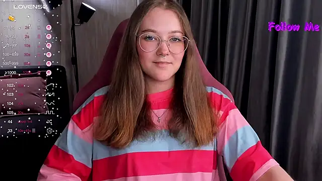 Snapshot of bunny_bubble chatting on 12/03/25, 10:52 bunny bubble online show from 12/03/25, 10:52