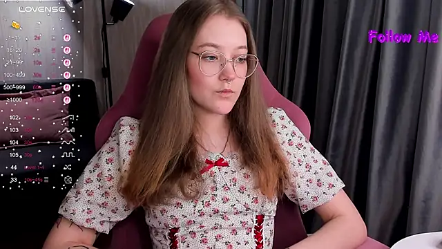 Snapshot of bunny_bubble chatting on 12/18/25, 11:22 bunny bubble online show from 12/18/25, 11:22