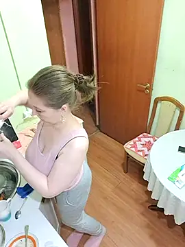 Sakura Green online show from 03/08/25, 09:08