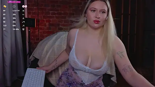 Snapshot of helen_frogg chatting on 11/01/25, 08:11 helen frogg online show from 11/01/25, 08:11