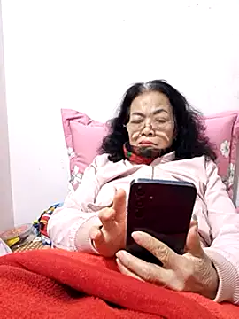 Hotestlove online show from 02/19/25, 11:38