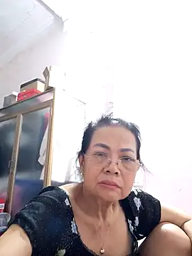 Hotestlove online show from 09/19/25, 10:21