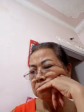 Hotestlove online show from 10/21/25, 11:38