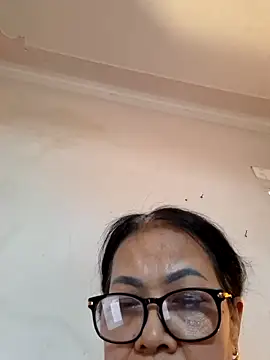 Hotestlove online show from 11/16/25, 09:15