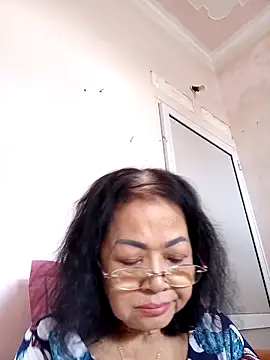 Hotestlove online show from 11/23/25, 04:12