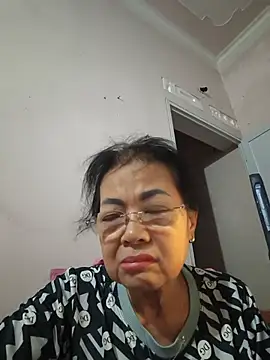 Hotestlove online show from 06/02/26, 01:46