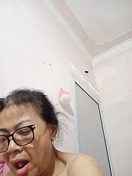 Hotestlove online show from 06/13/26, 09:07