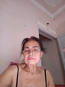 Hotestlove online show from 06/19/26, 11:03