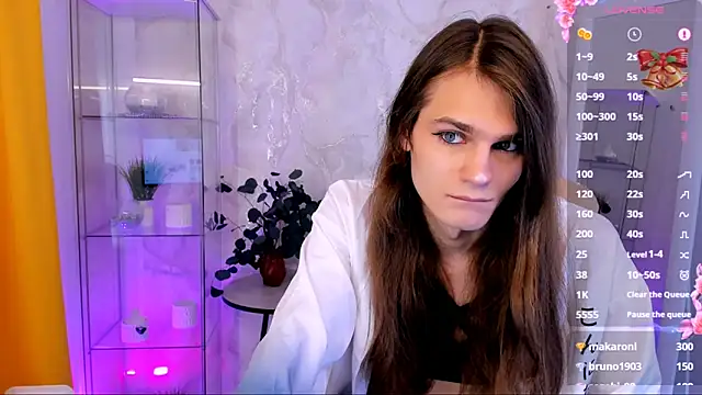 Snapshot of Will_Will_ chatting on 10/16/25, 06:14 Will Will online show from 10/16/25, 06:14