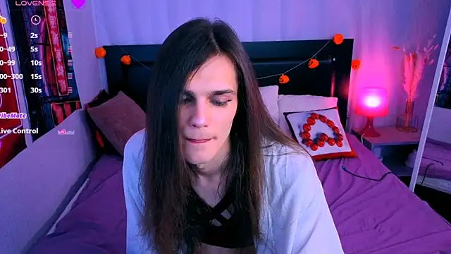 Snapshot of Will_Will_ chatting on 11/08/25, 02:39 Will Will online show from 11/08/25, 02:39