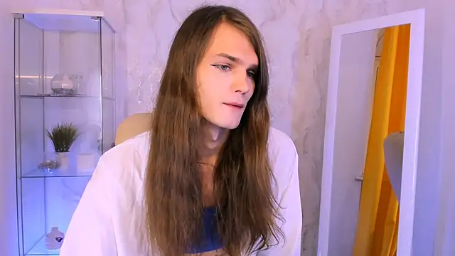 Snapshot of Will_Will_ chatting on 12/02/25, 09:32 Will Will online show from 12/02/25, 09:32