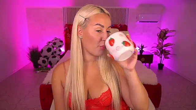 LiaBrazzerr online show from 07/08/26, 02:10
