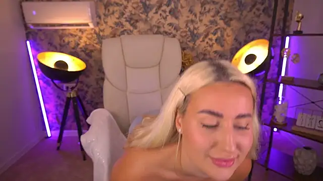 LiaBrazzerr online show from 07/22/26, 03:37