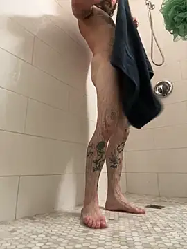 Crackkers online show from 10/20/25, 04:57