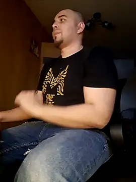 Foxyshaved online show from 12/25/24, 11:00