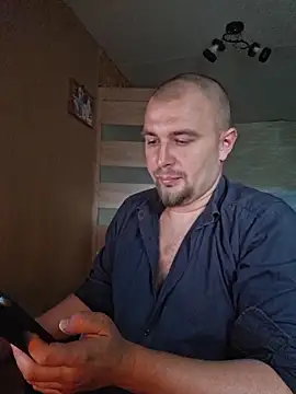 Foxyshaved online show from 09/18/25, 07:43