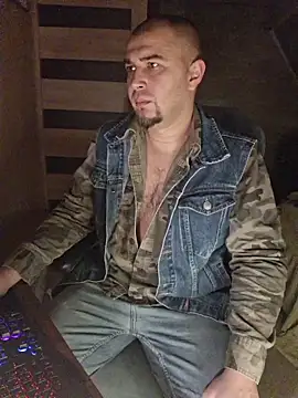 Snapshot of Foxyshaved chatting on 11/08/25, 04:34 Foxyshaved online show from 11/08/25, 04:34