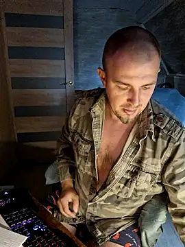 Foxyshaved online show from 06/10/26, 09:52