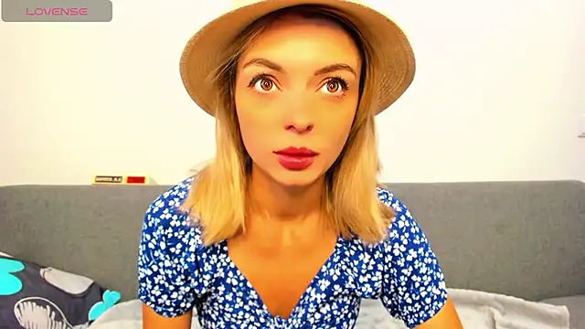 Snapshot of _ellen_meow_ chatting on 10/04/25, 12:25 ellen meow online show from 10/04/25, 12:25