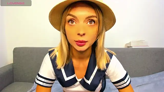 Snapshot of _ellen_meow_ chatting on 10/10/25, 09:47 ellen meow online show from 10/10/25, 09:47