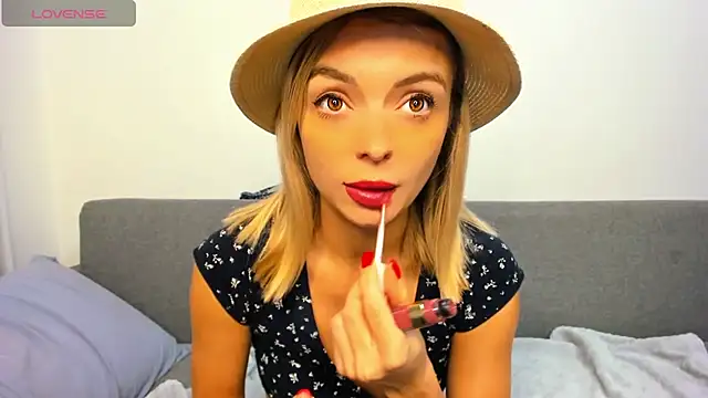 Snapshot of _ellen_meow_ chatting on 10/14/25, 09:59 ellen meow online show from 10/14/25, 09:59