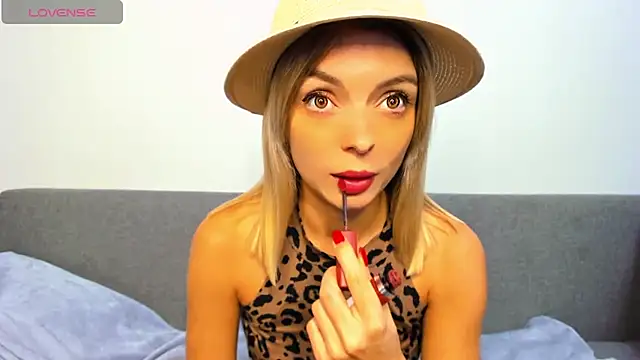 Snapshot of _ellen_meow_ chatting on 10/24/25, 09:11 ellen meow online show from 10/24/25, 09:11