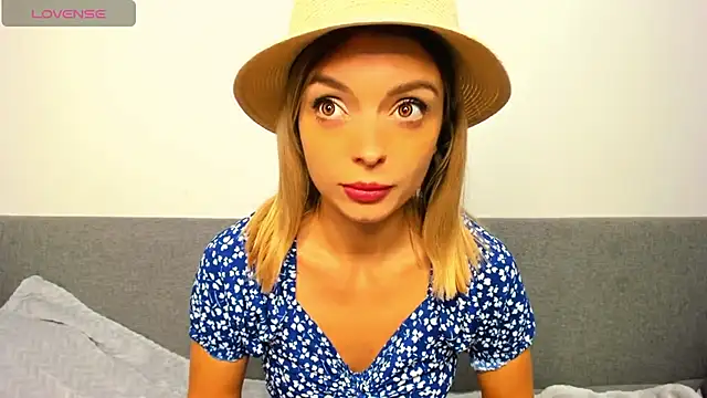 Snapshot of _ellen_meow_ chatting on 10/25/25, 09:31 ellen meow online show from 10/25/25, 09:31