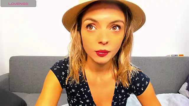 Snapshot of _ellen_meow_ chatting on 11/09/25, 09:57 ellen meow online show from 11/09/25, 09:57