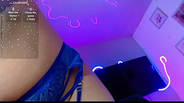 isabelladoll19 online show from 05/22/26, 10:15