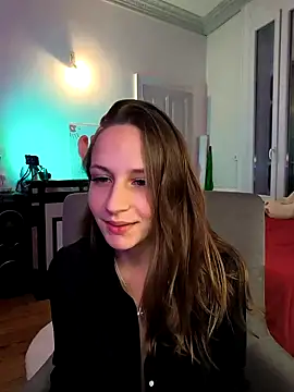 emma4xxx online show from 12/28/24, 08:25