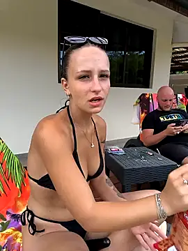 emma4xxx online show from 02/08/25, 07:49