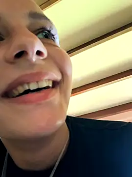 emma4xxx online show from 02/25/25, 07:58